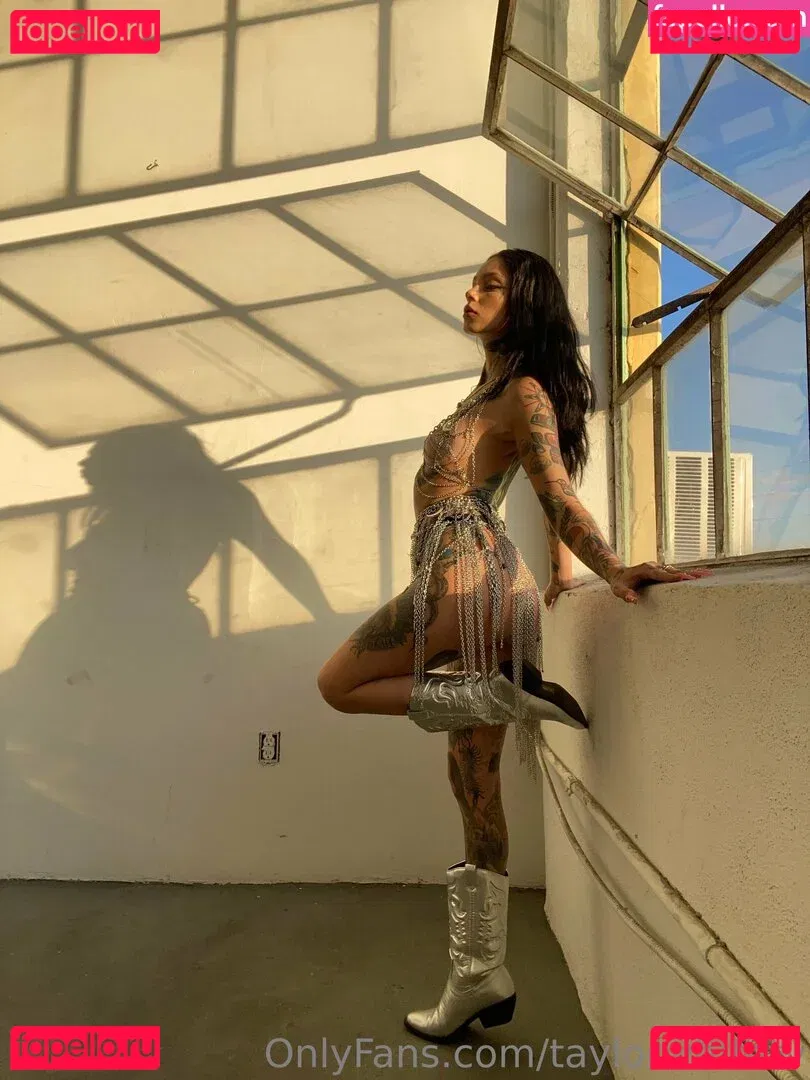 Taylor White Onlyfans Photo Gallery 