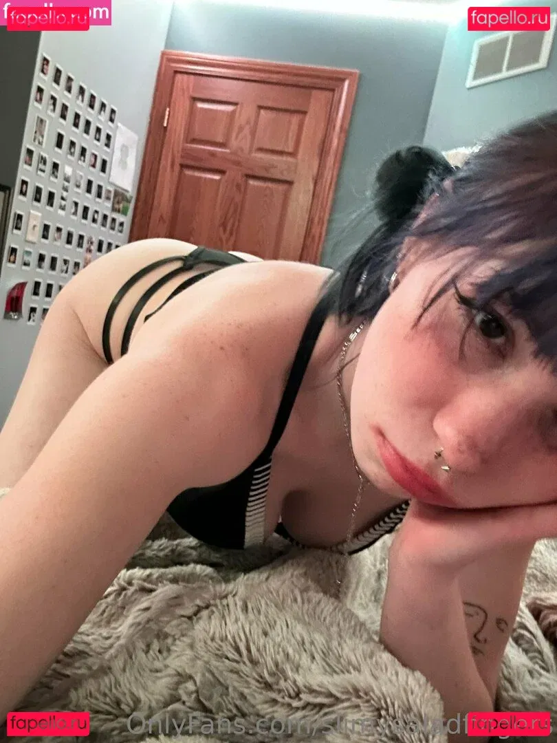 slimysaladfingers Onlyfans Photo Gallery 