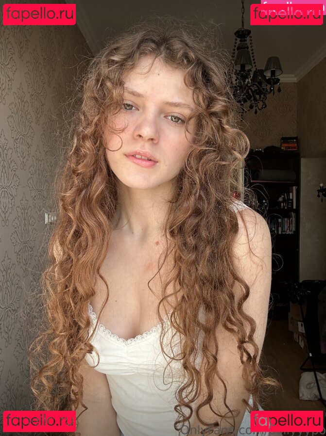 pollyyypo Nude Onlyfans Photo 3