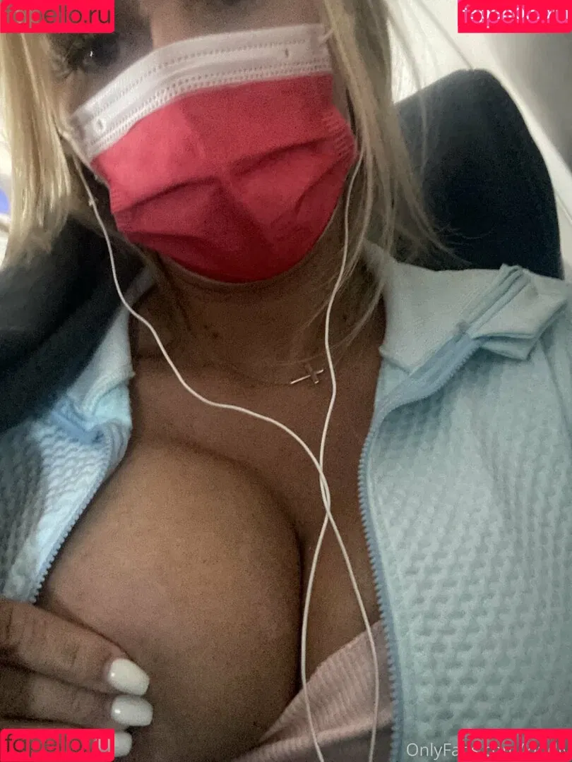 kindly Onlyfans Photo Gallery 