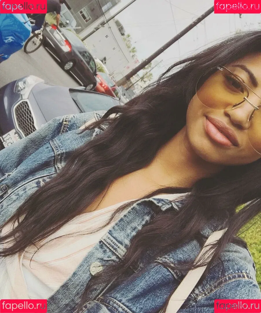 Camille Hyde Onlyfans Photo Gallery 