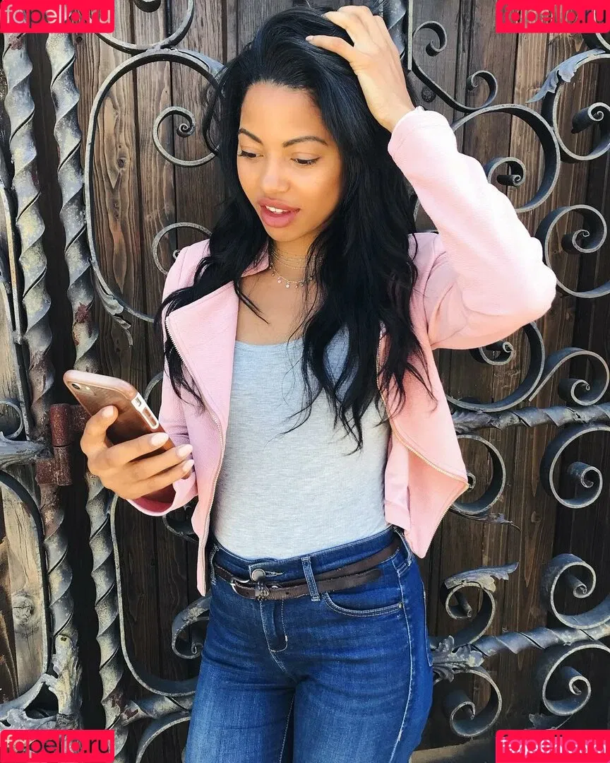 Camille Hyde Onlyfans Photo Gallery 