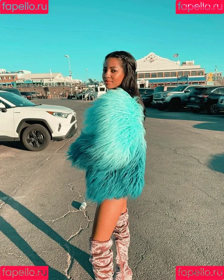 Camille Hyde Onlyfans Photo Gallery 