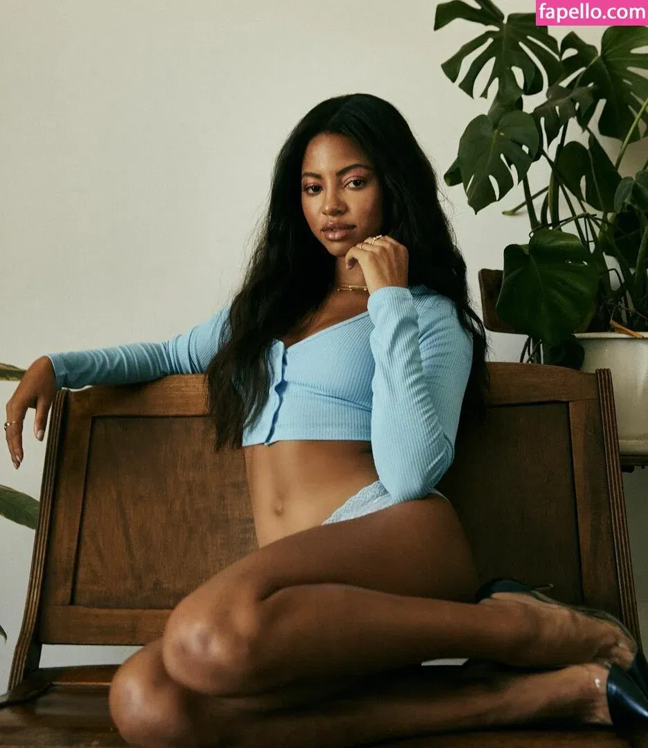 Camille Hyde Onlyfans Photo Gallery 