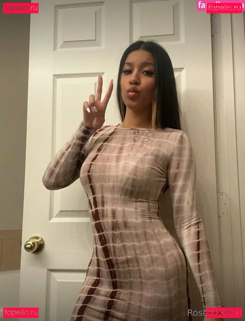 rose_d_kush Onlyfans Photo Gallery 