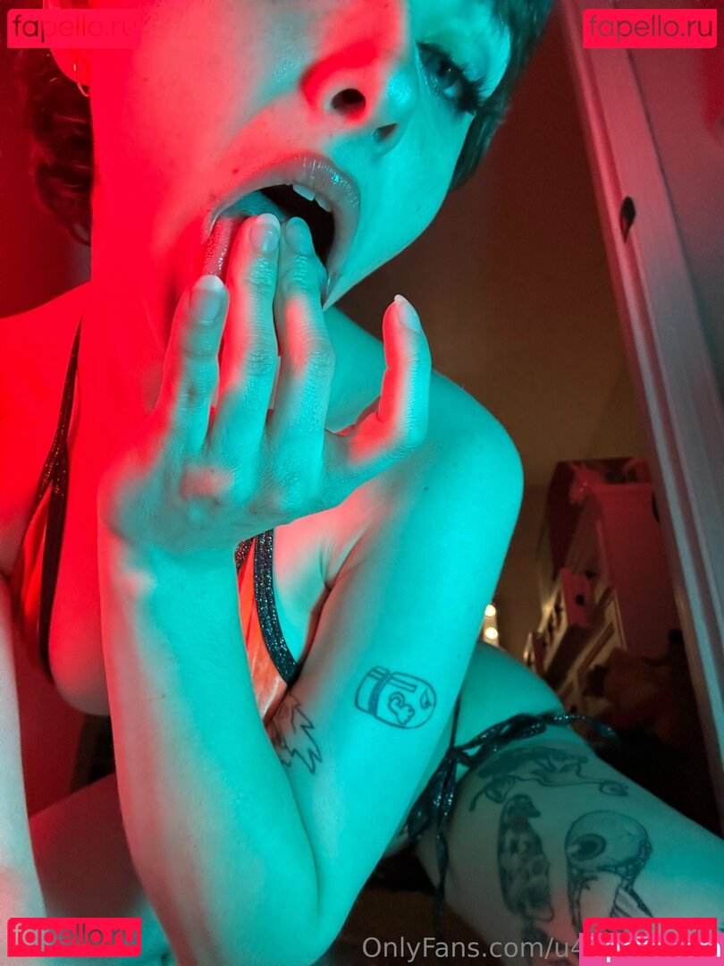 Mikayla Skinner Nude Onlyfans Photo 18