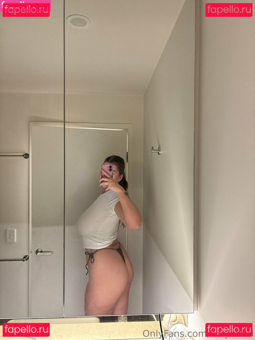 holybribri Nude Onlyfans Photo 27
