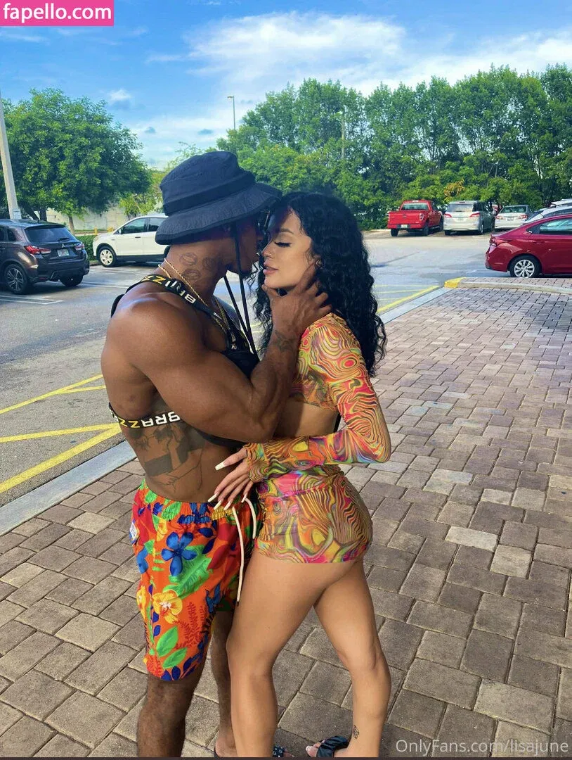 lisajune Onlyfans Photo Gallery 