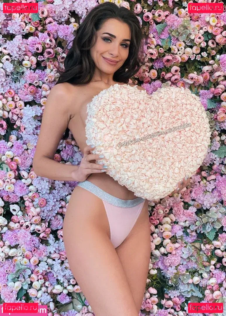 miss_esmeralda Onlyfans Photo Gallery 