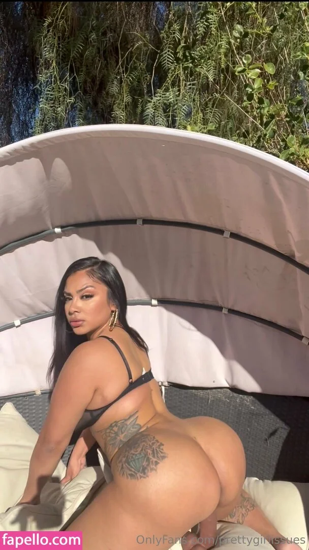 Prettygirlissues Onlyfans Photo Gallery 