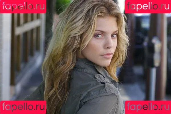 AnnaLynne McCord Onlyfans Photo Gallery 
