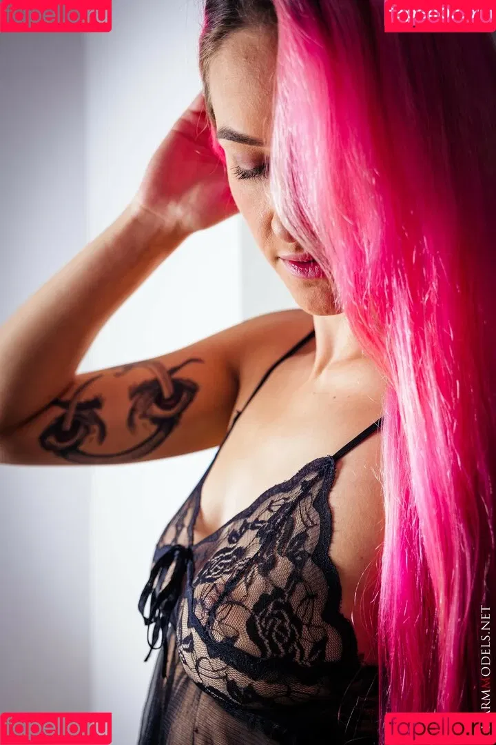 CharmModels Onlyfans Photo Gallery 