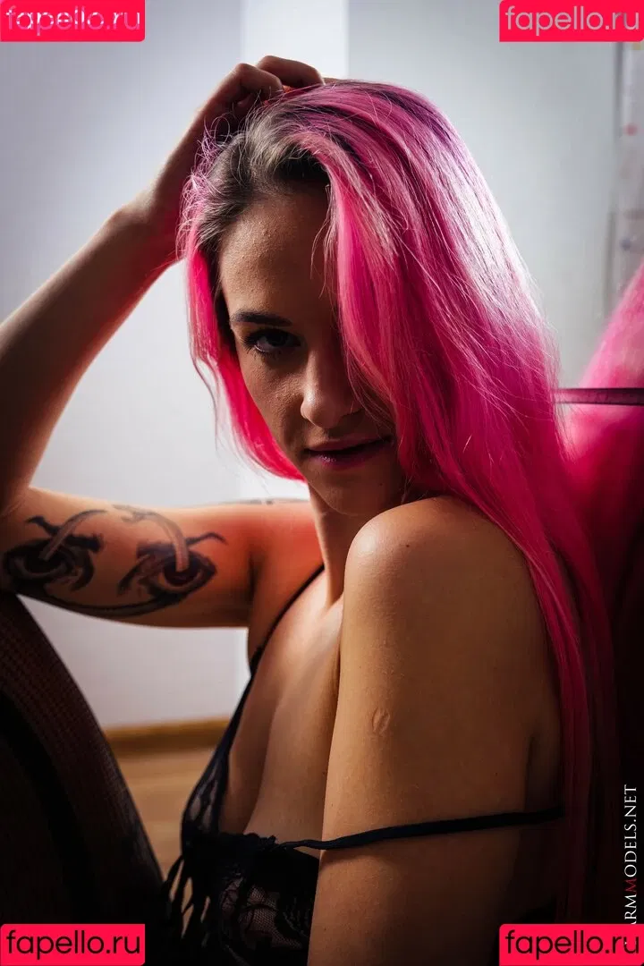 CharmModels Onlyfans Photo Gallery 