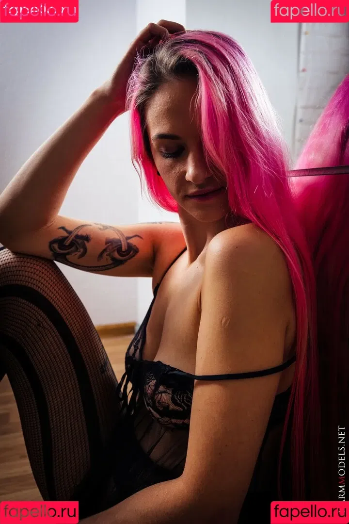 CharmModels Onlyfans Photo Gallery 
