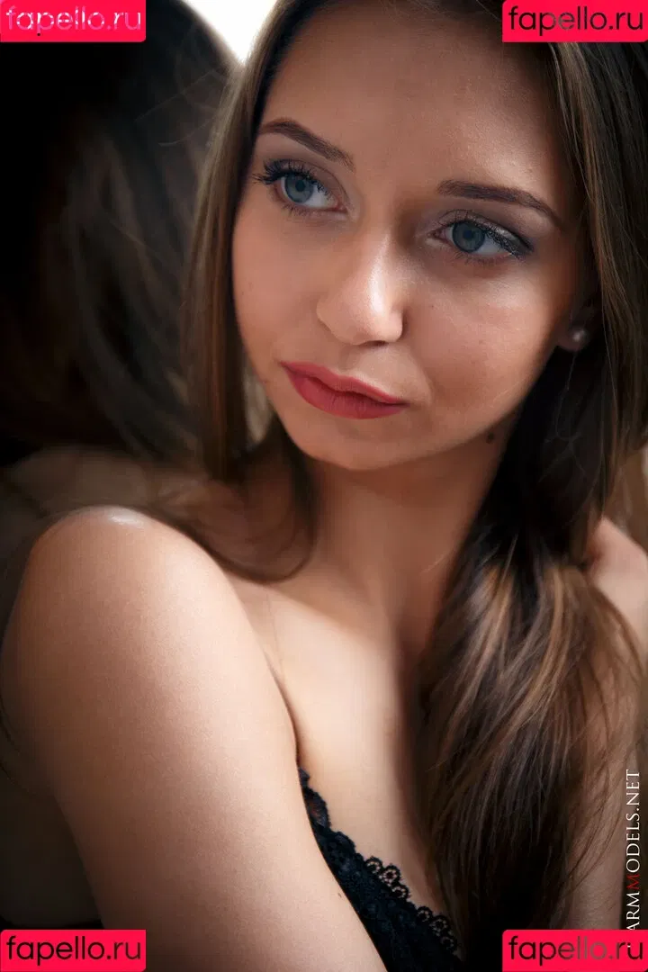 CharmModels Onlyfans Photo Gallery 