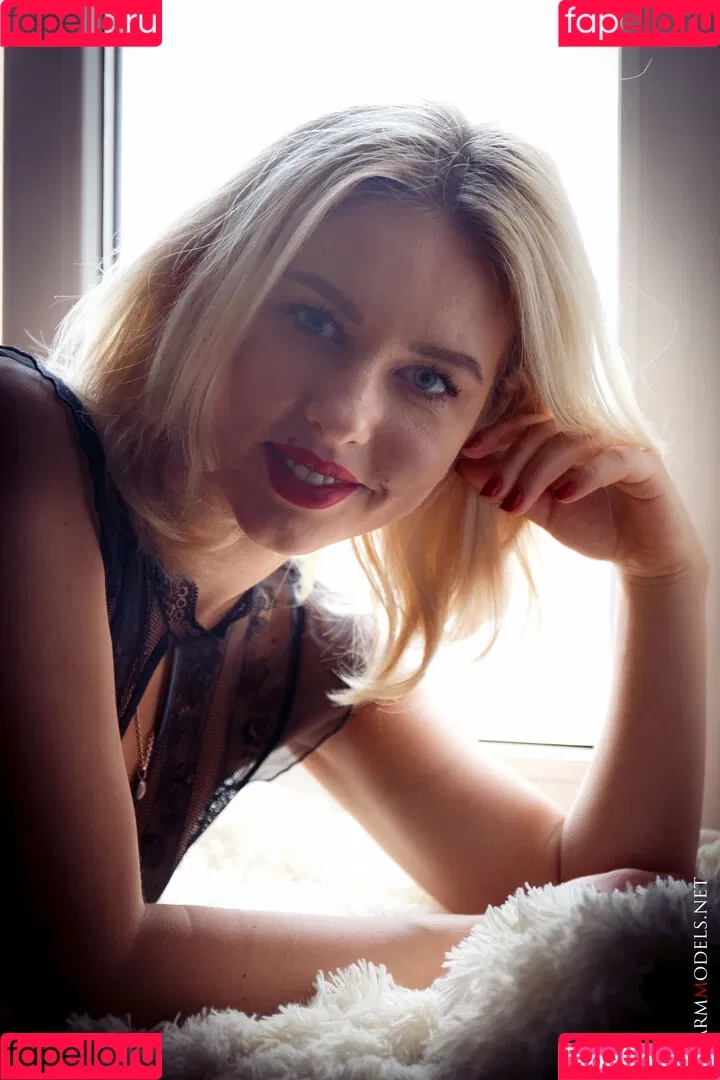 CharmModels Onlyfans Photo Gallery 