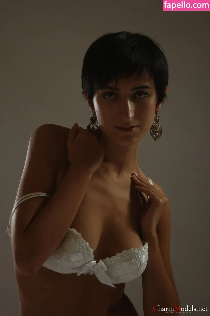 CharmModels Onlyfans Photo Gallery 