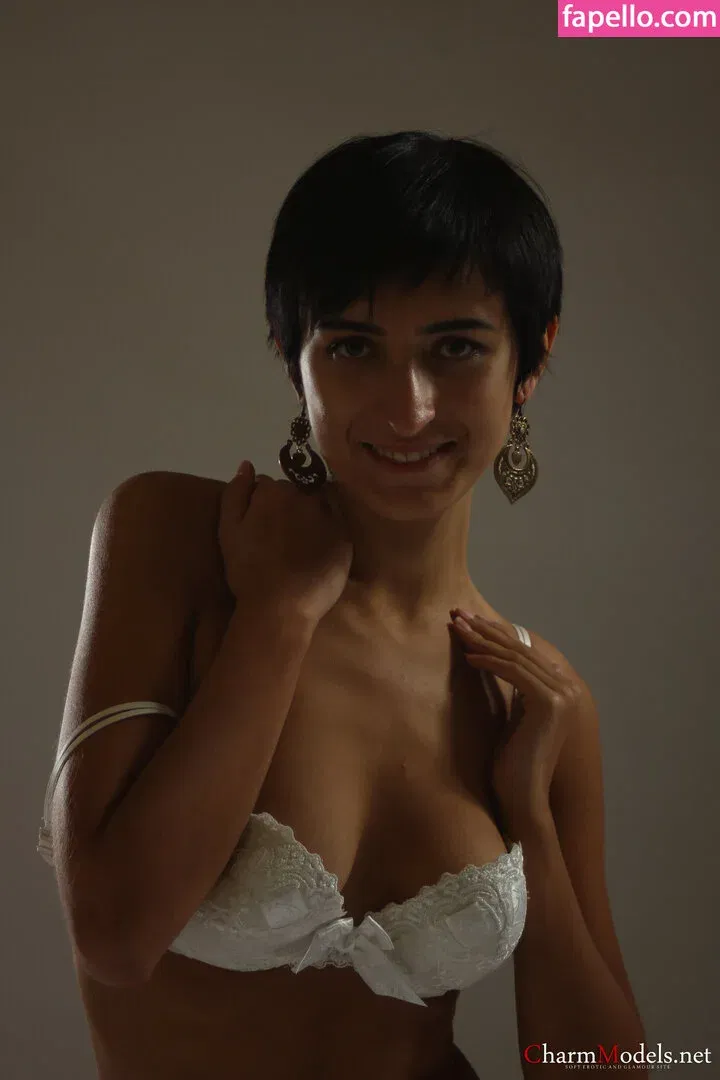 CharmModels Onlyfans Photo Gallery 