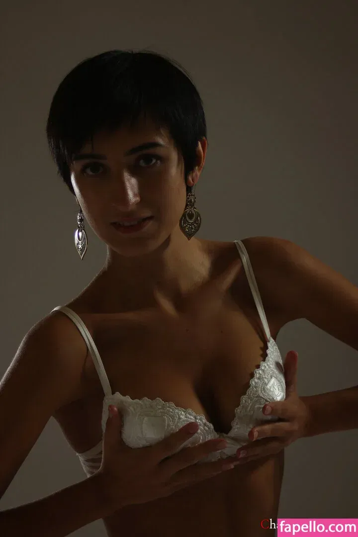 CharmModels Onlyfans Photo Gallery 