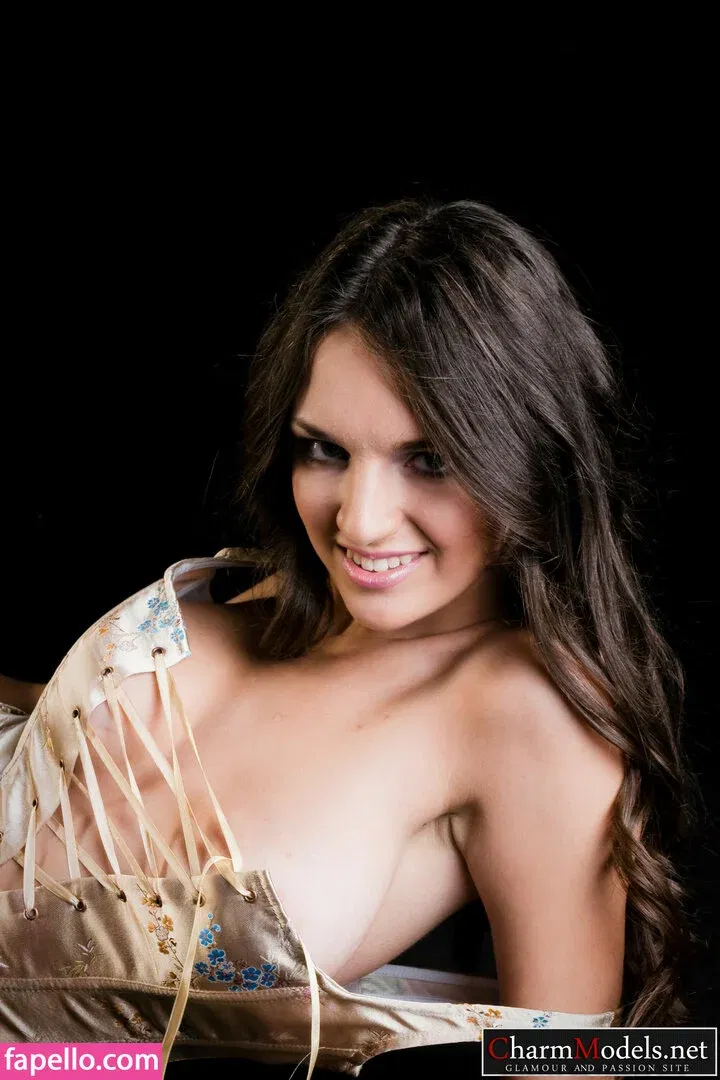 CharmModels Onlyfans Photo Gallery 