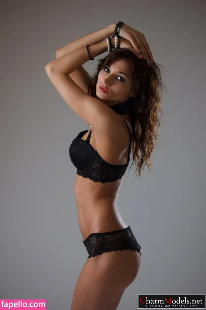 CharmModels Onlyfans Photo Gallery 