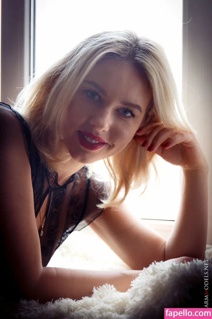 CharmModels Onlyfans Photo Gallery 