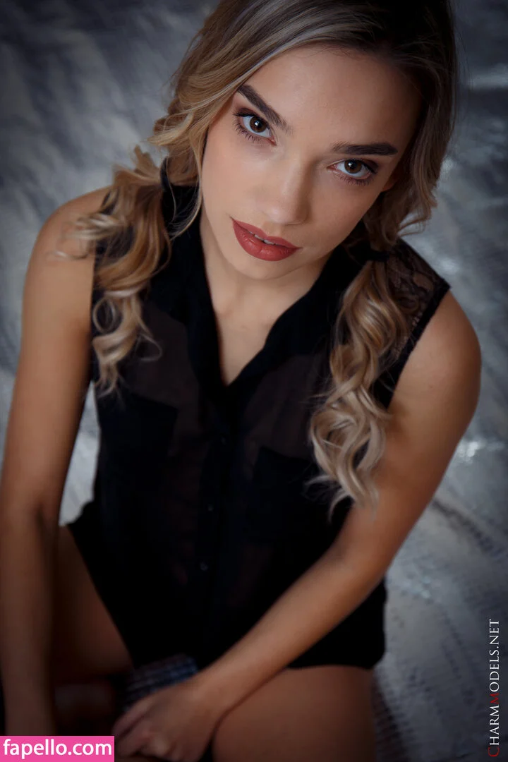 CharmModels Onlyfans Photo Gallery 