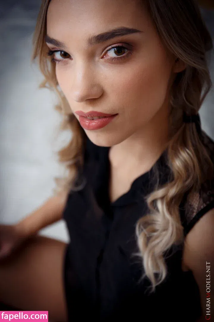 CharmModels Onlyfans Photo Gallery 