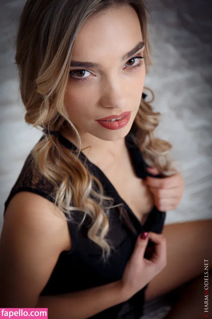 CharmModels Onlyfans Photo Gallery 