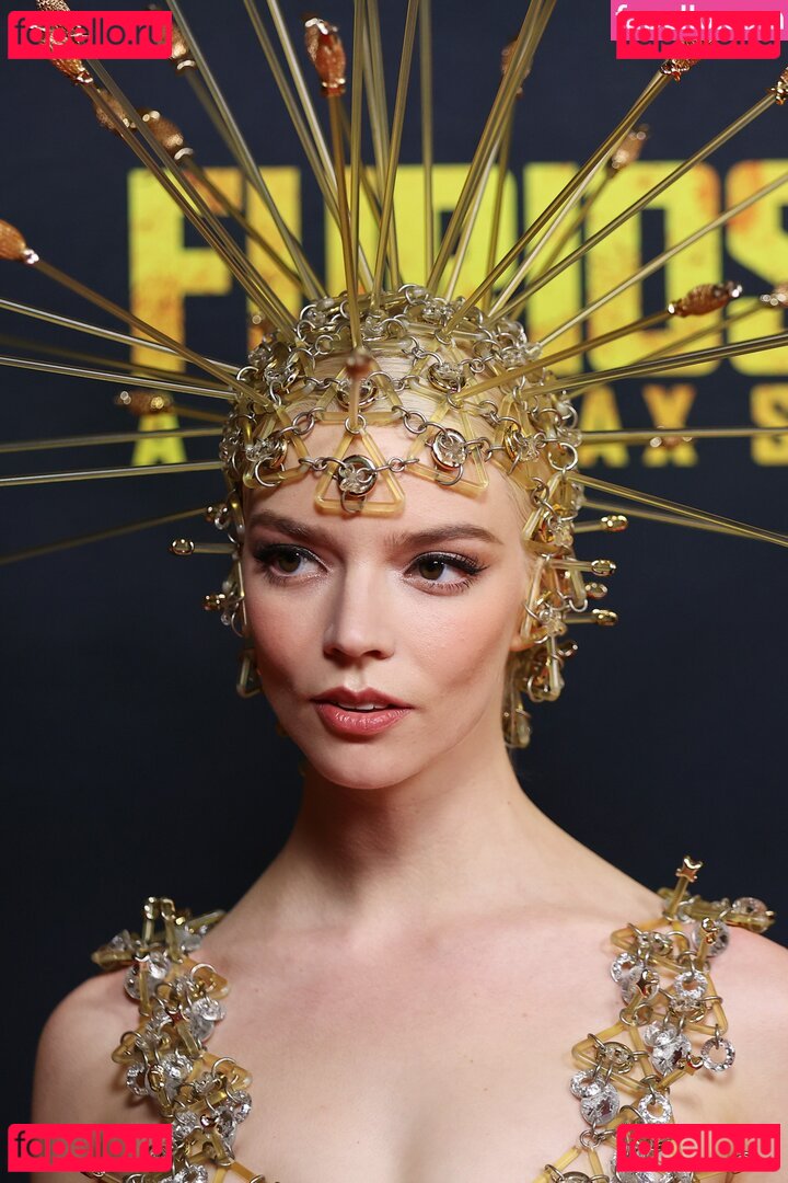 Anya Taylor Nude Onlyfans Photo 17