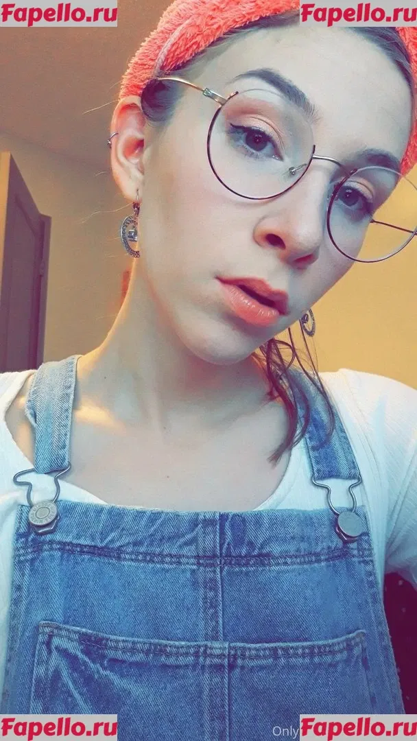 Vivid_Whit Onlyfans Photo Gallery 