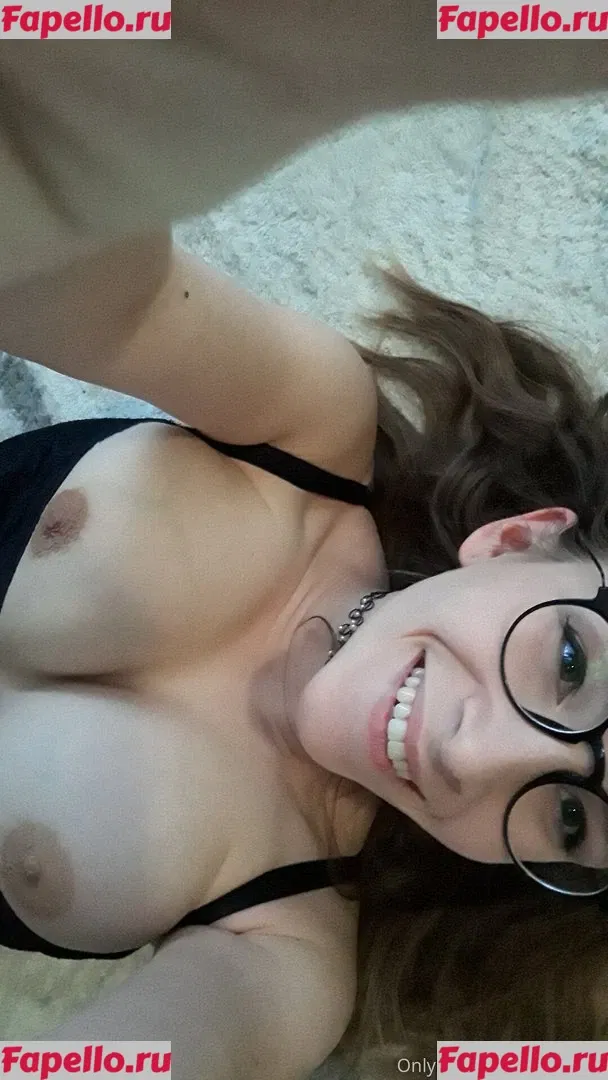 Vivid_Whit Onlyfans Photo Gallery 