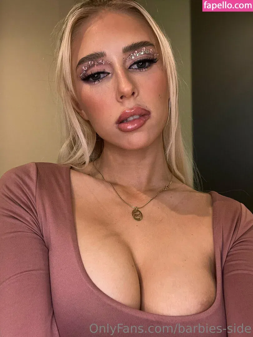 barbies-side Onlyfans Photo Gallery 