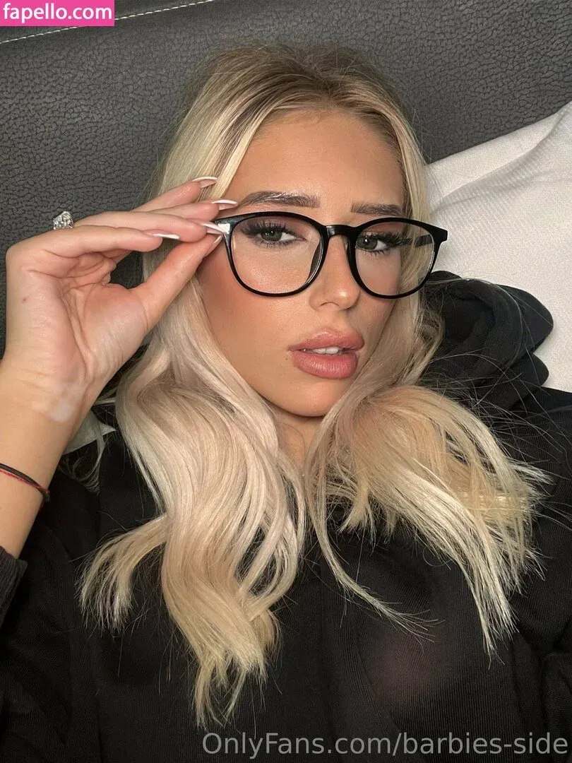 barbies-side Onlyfans Photo Gallery 