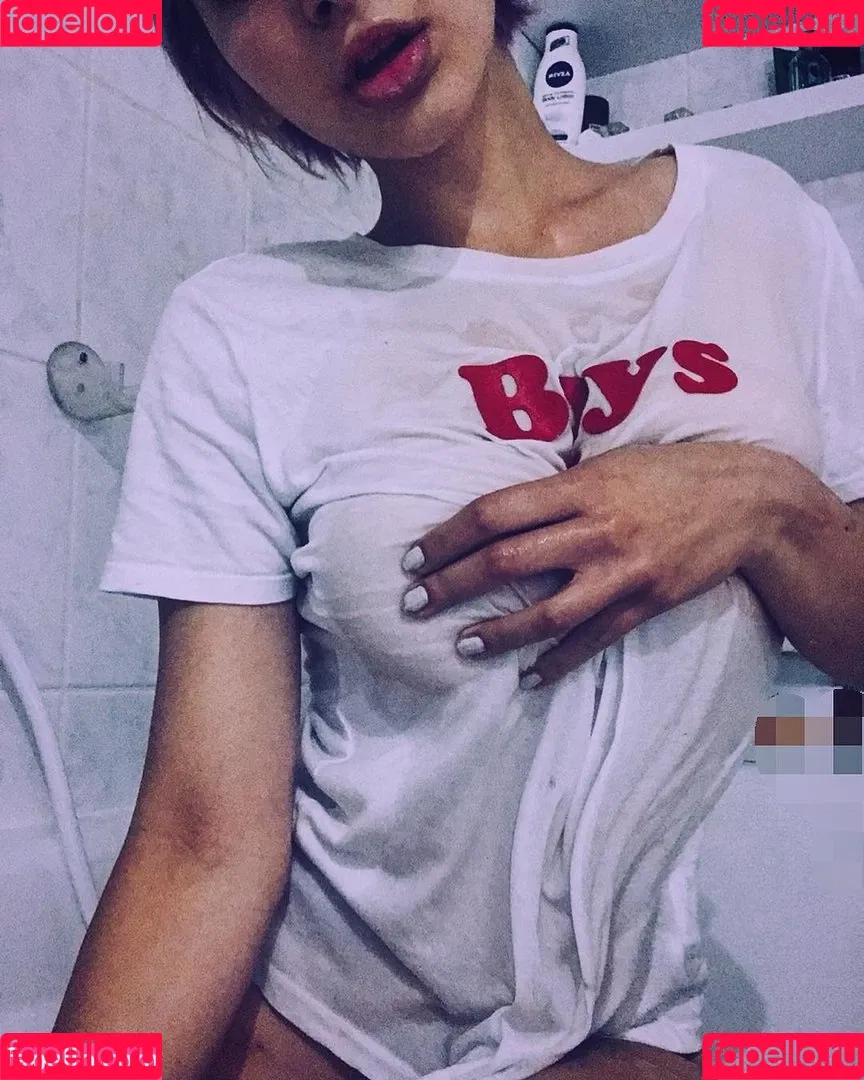 Notyourwaifu_6 Onlyfans Photo Gallery 