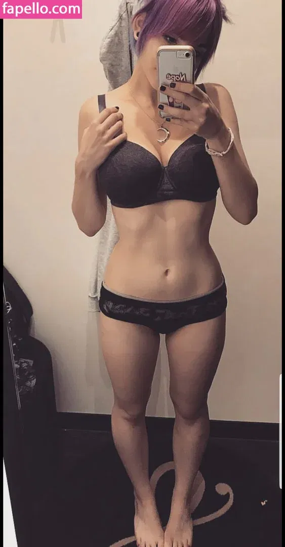 Notyourwaifu_6 Onlyfans Photo Gallery 