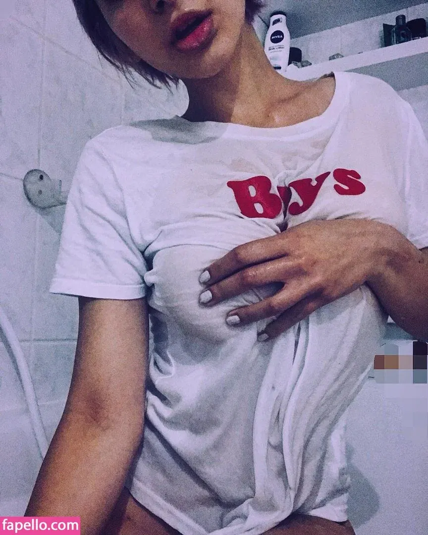 Notyourwaifu_6 Onlyfans Photo Gallery 