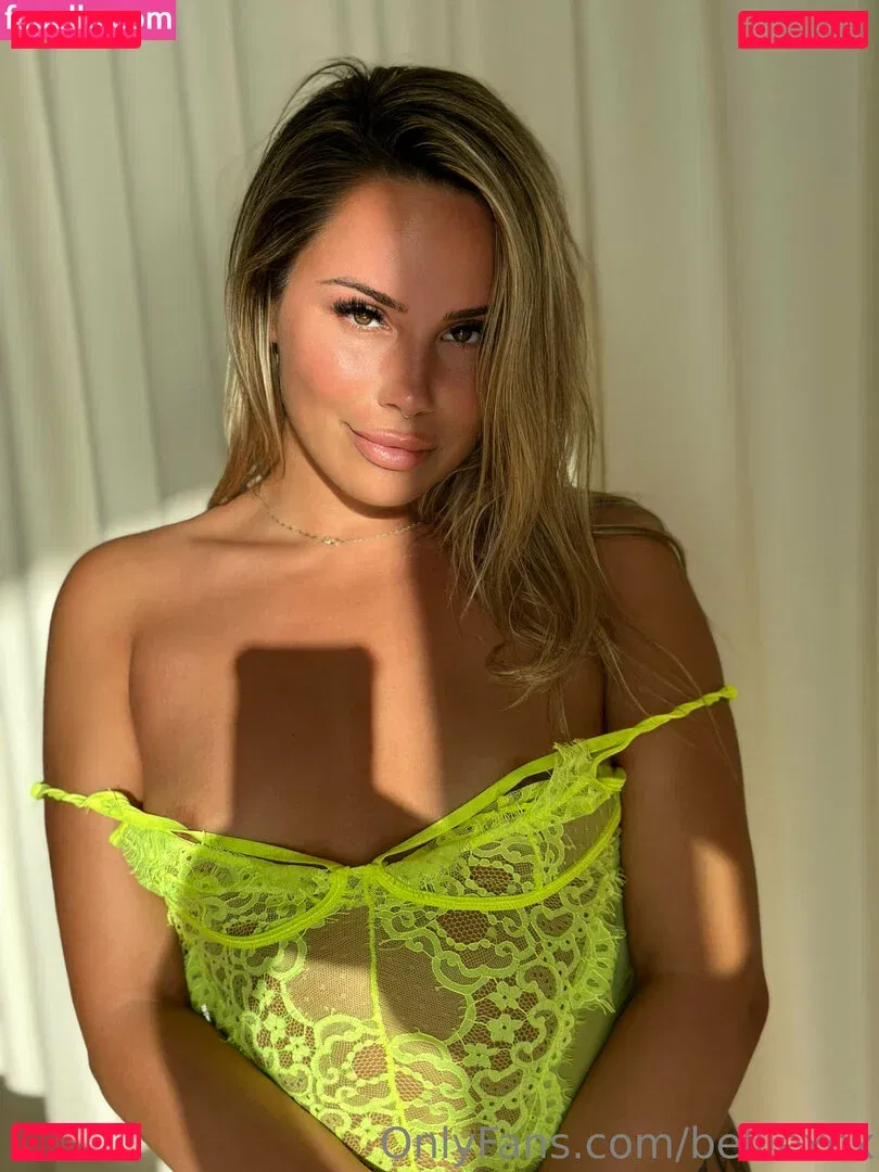 belllexox Onlyfans Photo Gallery 