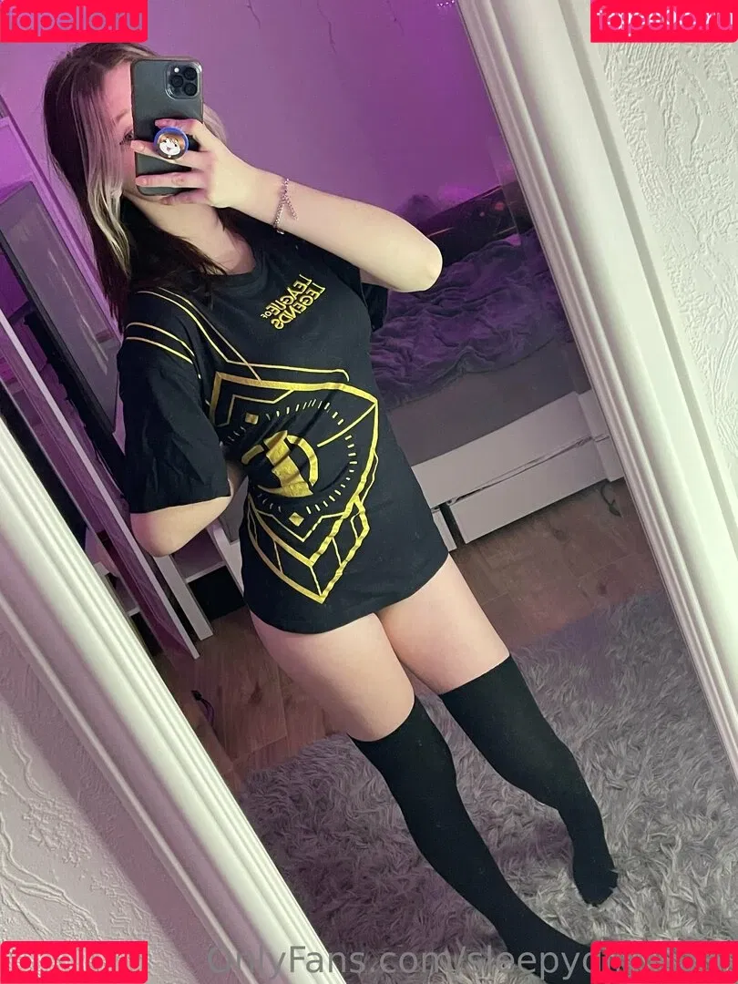 SleepyDinosaur Onlyfans Photo Gallery 
