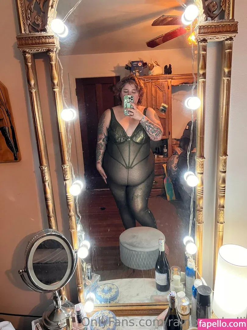 rainbowbelli Onlyfans Photo Gallery 