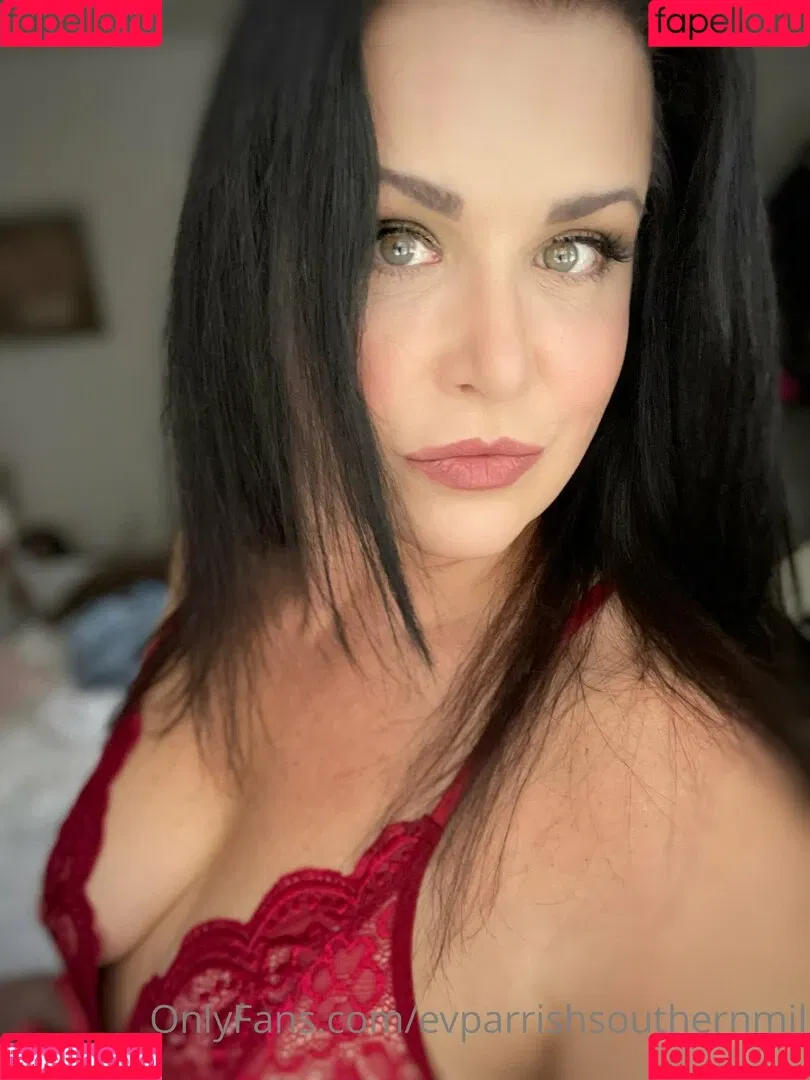 evparrishsouthernmil Onlyfans Photo Gallery 