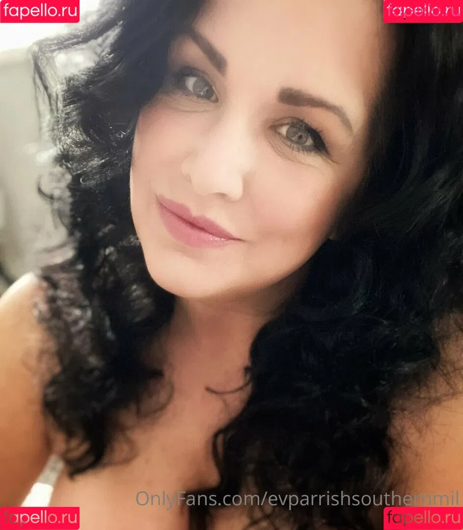 evparrishsouthernmil Onlyfans Photo Gallery 