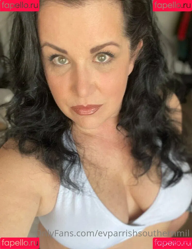evparrishsouthernmil Onlyfans Photo Gallery 