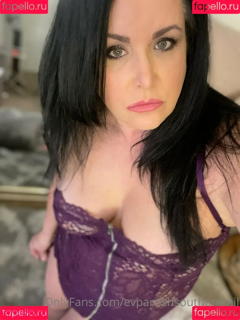 evparrishsouthernmil Onlyfans Photo Gallery 