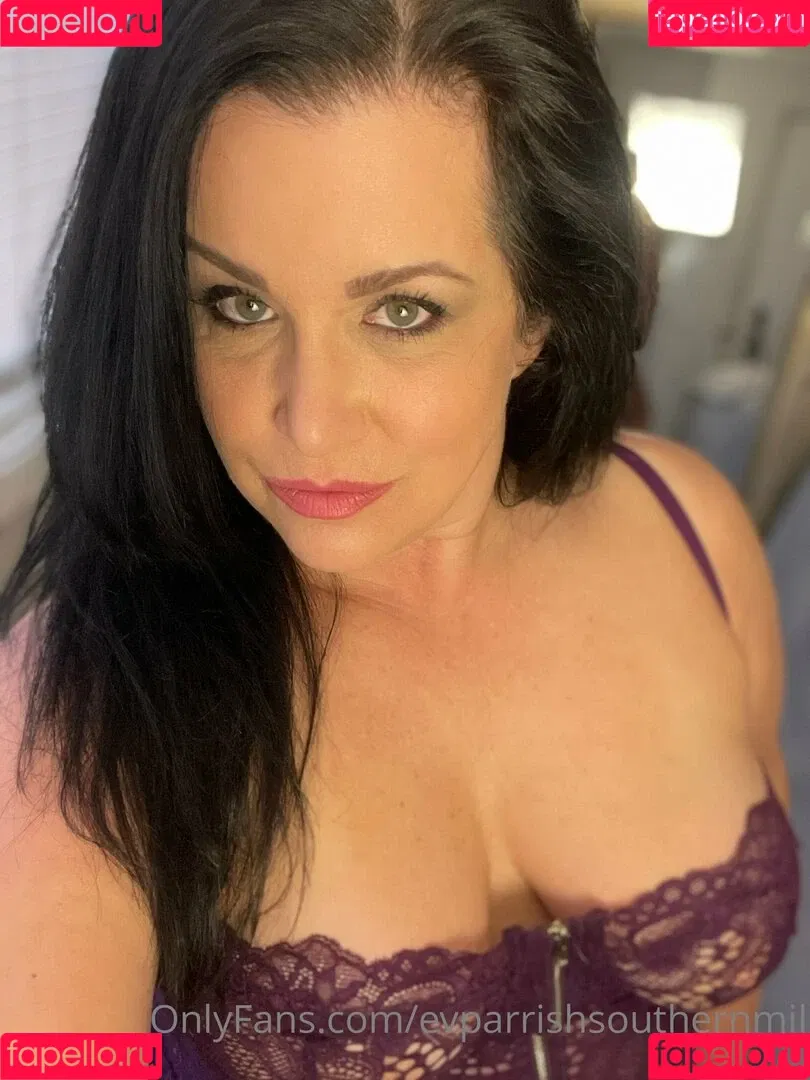 evparrishsouthernmil Onlyfans Photo Gallery 