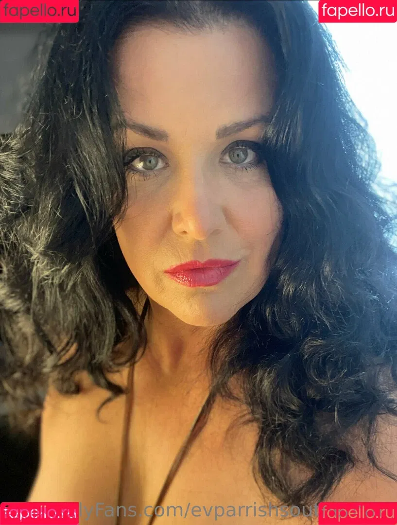 evparrishsouthernmil Onlyfans Photo Gallery 
