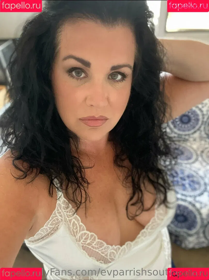 evparrishsouthernmil Onlyfans Photo Gallery 