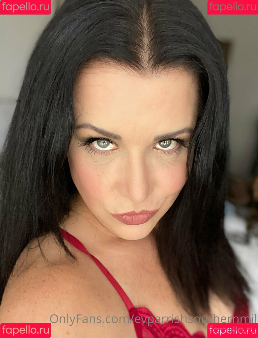 evparrishsouthernmil Onlyfans Photo Gallery 
