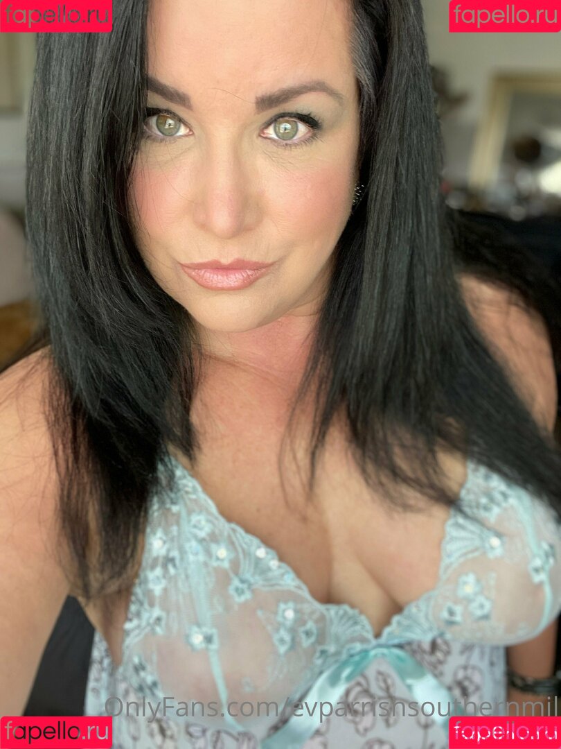 evparrishsouthernmil Onlyfans Photo Gallery 