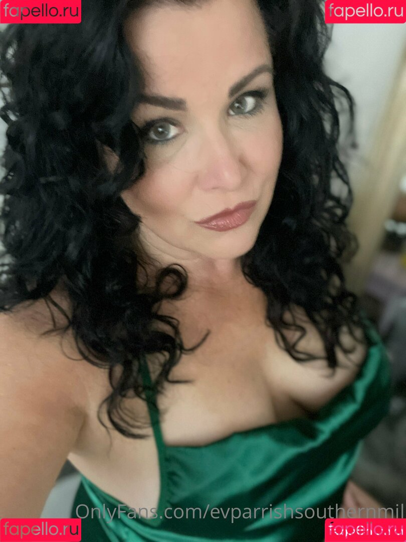 evparrishsouthernmil Onlyfans Photo Gallery 